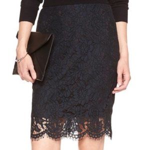 Banana Republic Lace Pencil Skirt Size 2